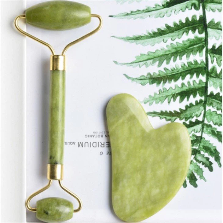 Natural Jade Facial Roller